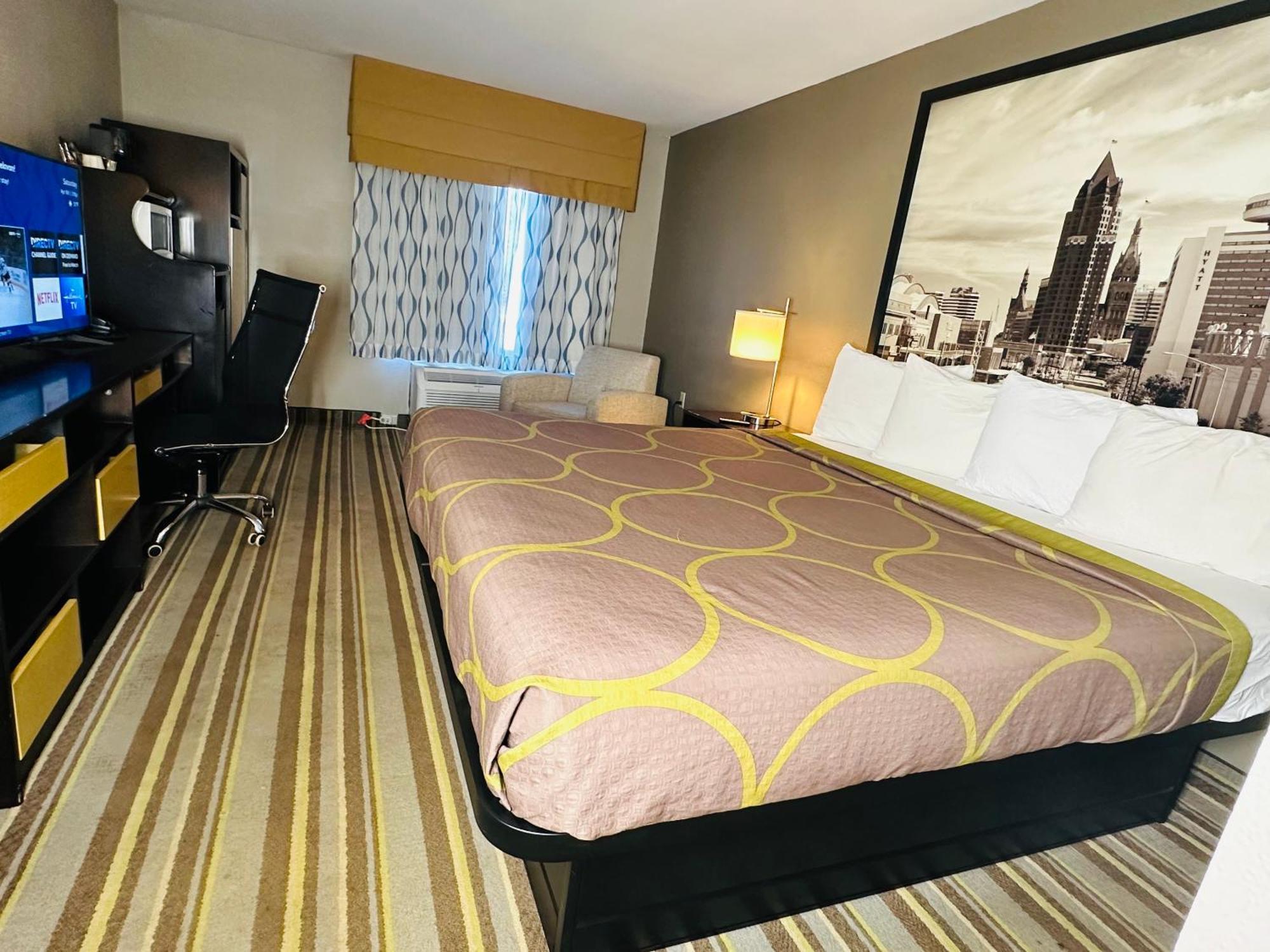 Delavan Inn And Suites Extérieur photo